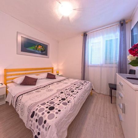 Apartment Nino Skradin Exterior photo